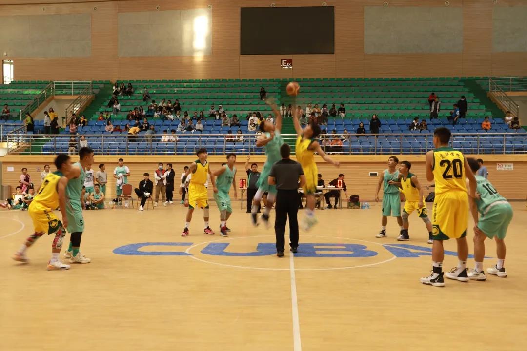 教育学院篮球队赢得校级“迎新杯”半决赛1.jpg