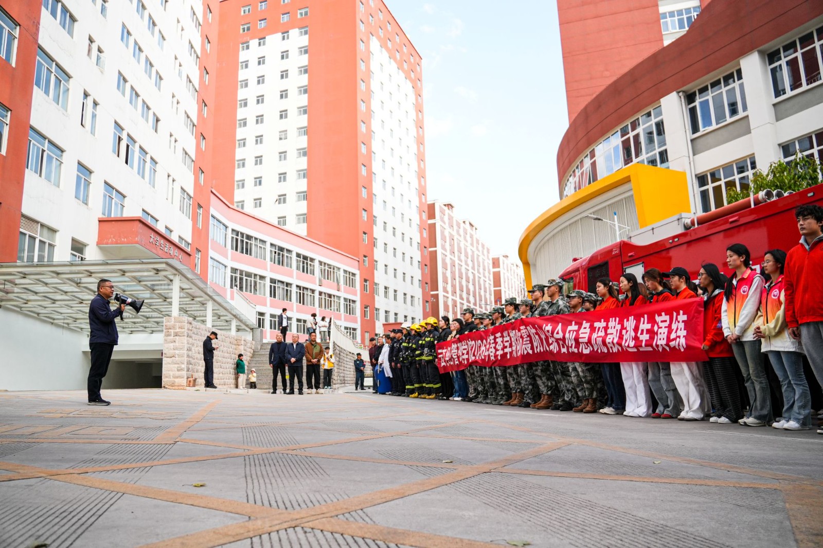 XXX06408.jpg XXX06408.jpg